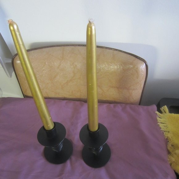 PAIR OF BLACK METAL SPRING CANDLE HOLDERS - Picture 1 of 5